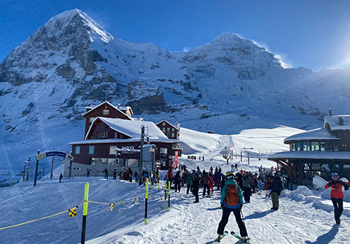 グリンデルワルト
（標高約1,000m）