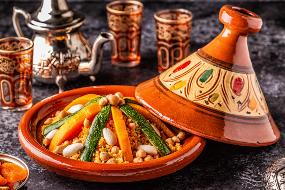 タジン鍋をはじめとしたモロッコ料理も楽しもう