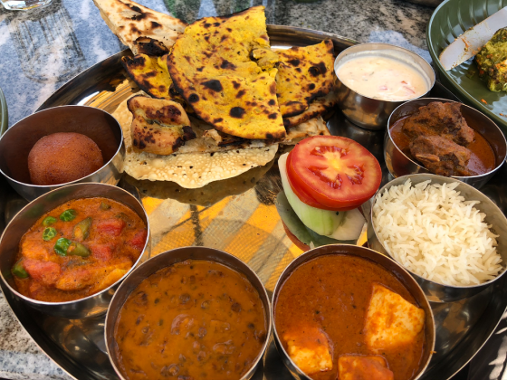 インド料理も楽しむ！